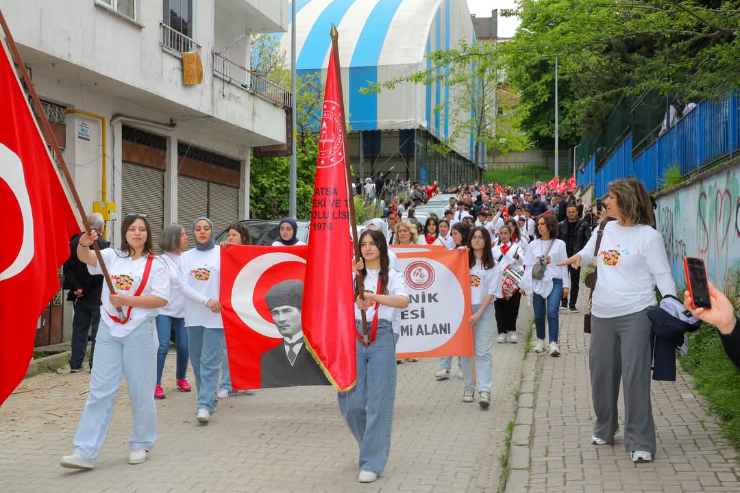 Fatsa Kız Mesleki ve Teknik Anadolu Lisesi Tarafından 23 Nisan Şenliği Programı Düzenlendi